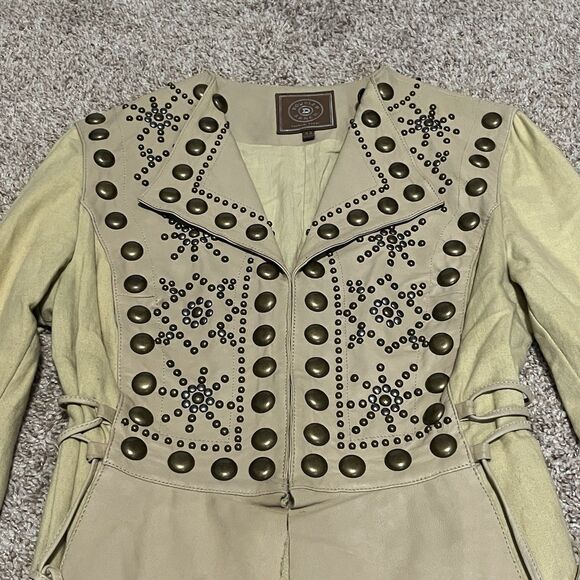DOUBLE D RANCH Women's XS Beige Tan Studded Western Shirt Jacket Coat LEATHER - Picture 2 of 16